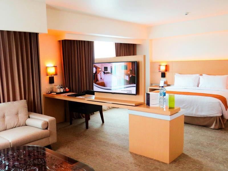 Golden City Hotel And Convention Center - Chse Certified Semarang Exterior foto