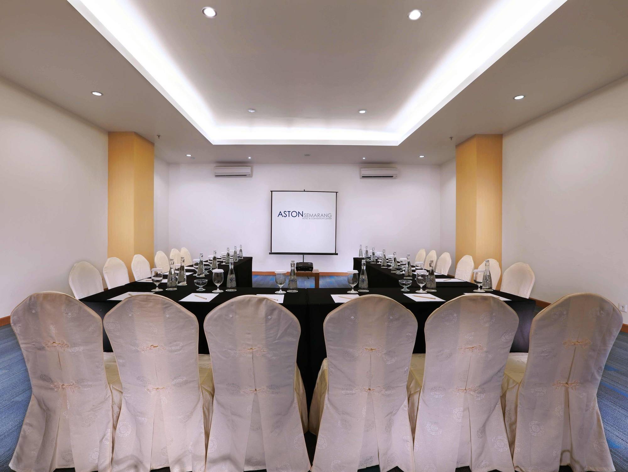 Golden City Hotel And Convention Center - Chse Certified Semarang Exterior foto